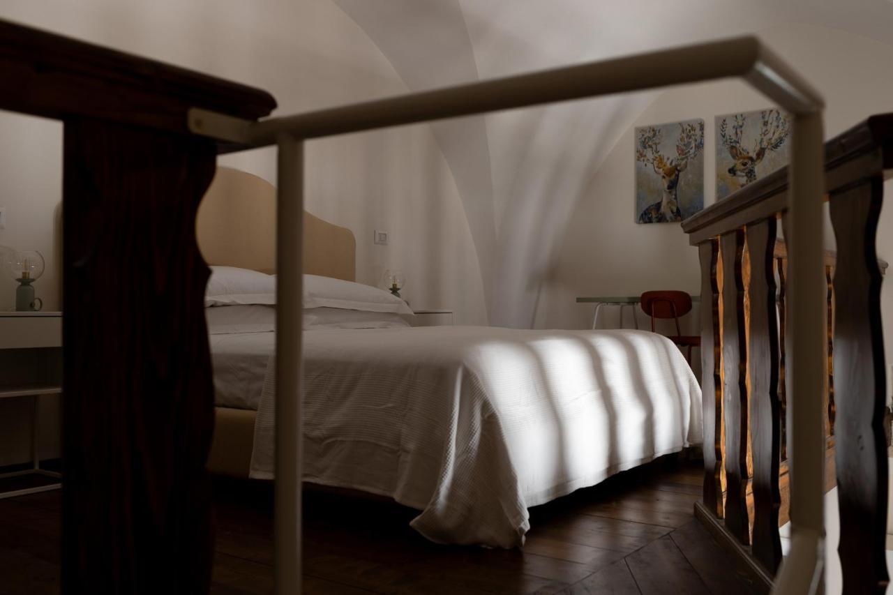 Palazzo Della Contessa - Suites & Breakfast Lecce Exterior photo