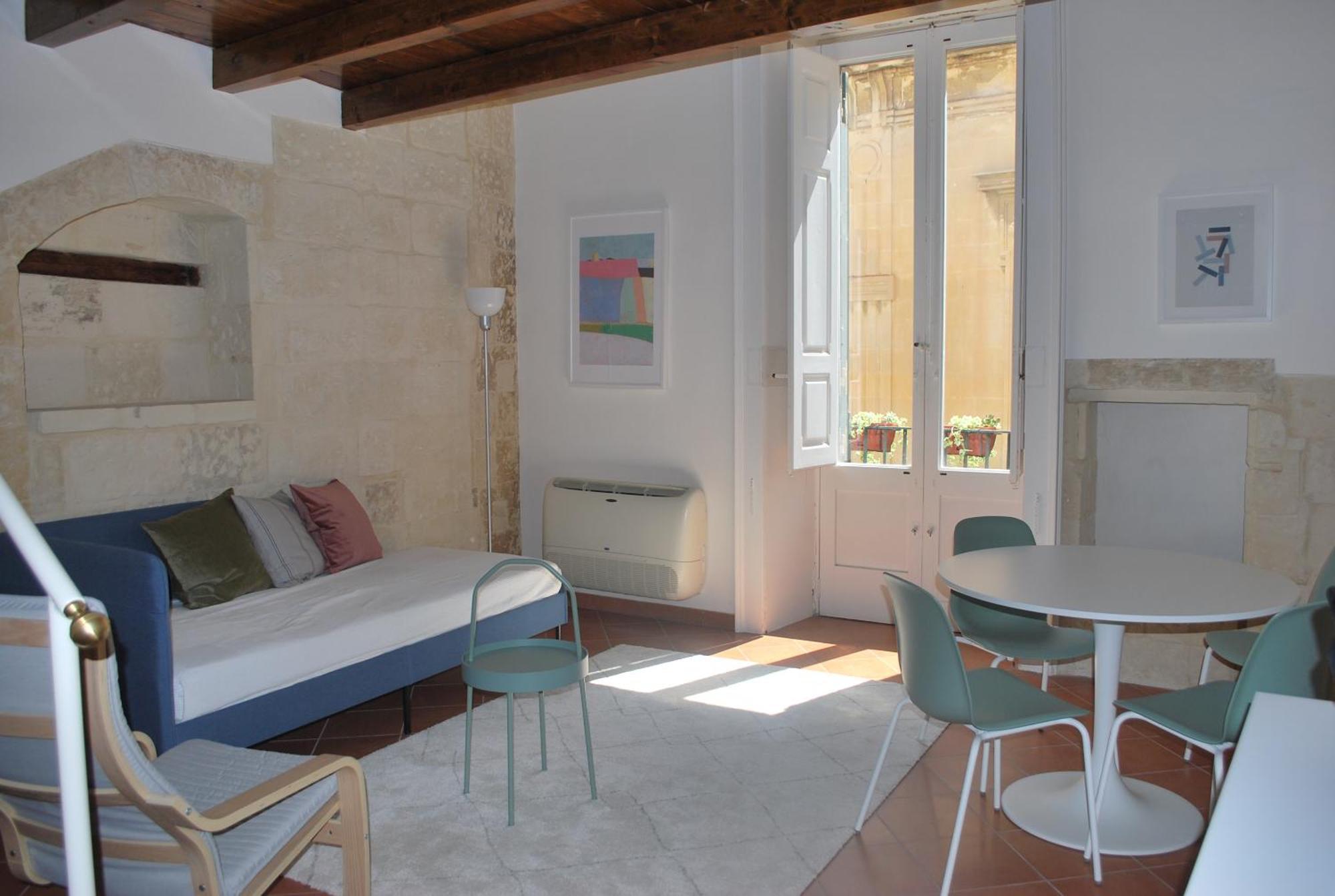 Palazzo Della Contessa - Suites & Breakfast Lecce Exterior photo